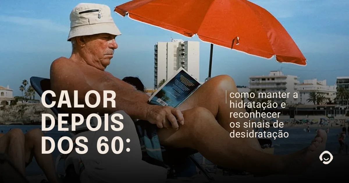 Homem na faixa dos 60 anos na praia, lendo uma revista