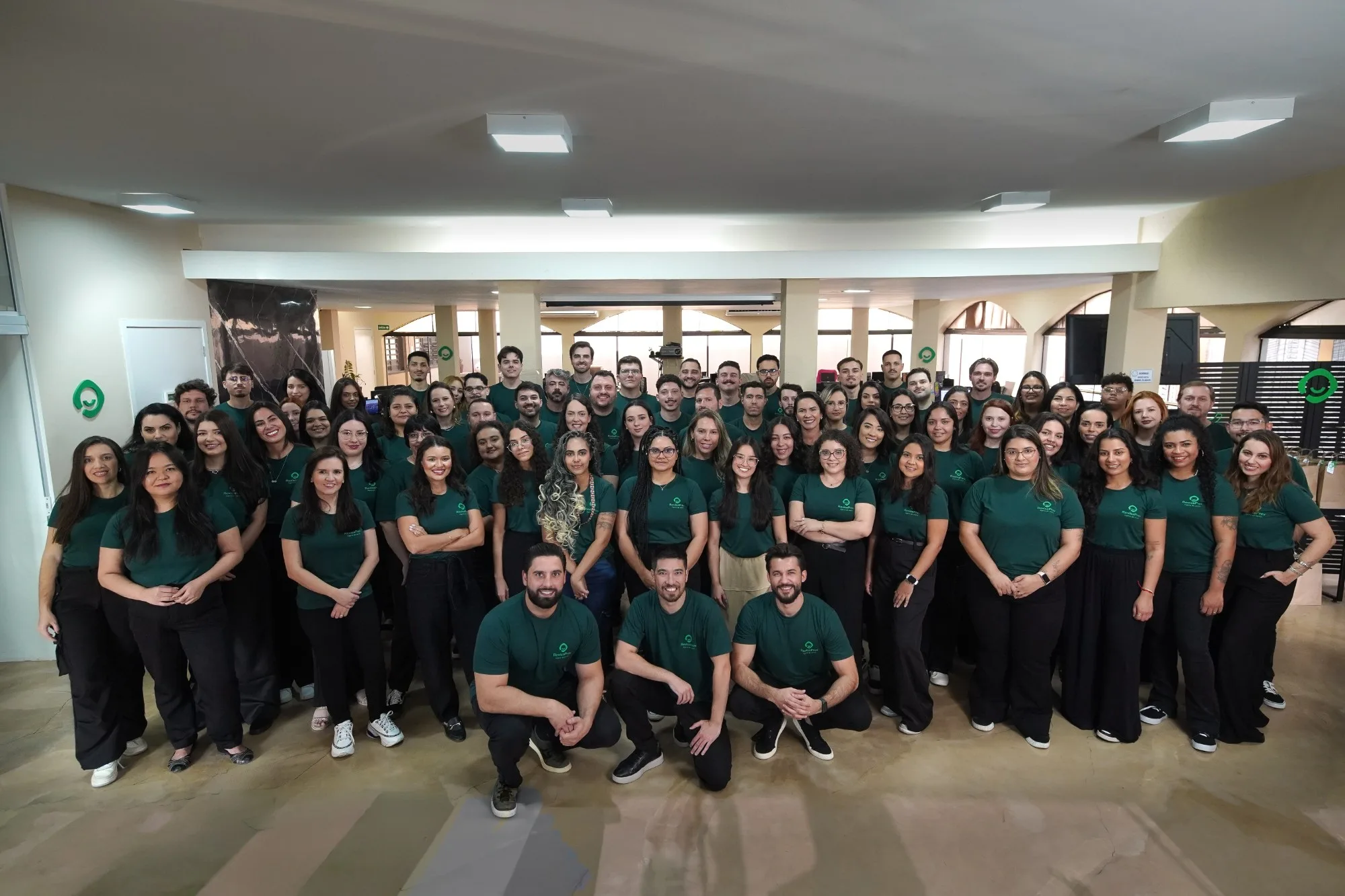 O time da RevisaPrev reunido no escritório de São José do Rio Preto